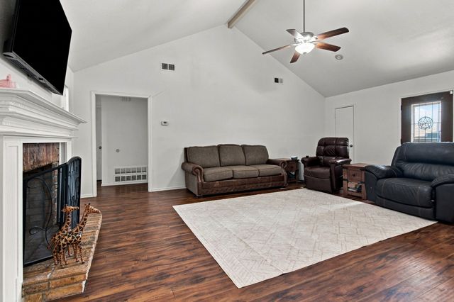 514 Dorothy Lane, Justin, TX 76247