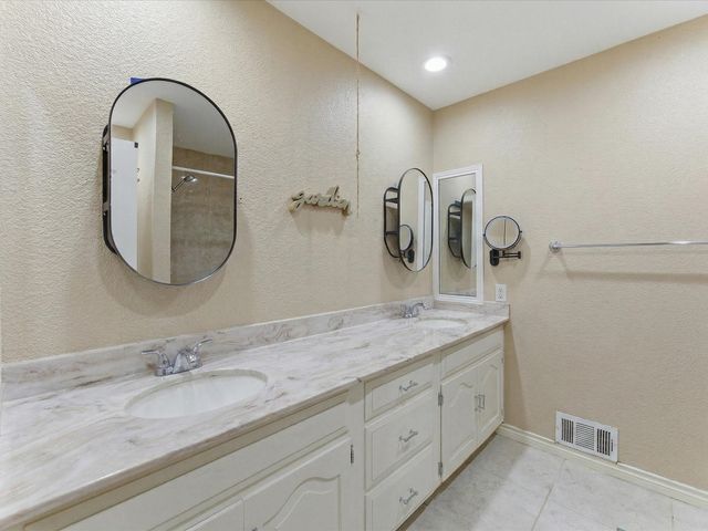 1406 Braewood Place, Duncanville, TX 75137