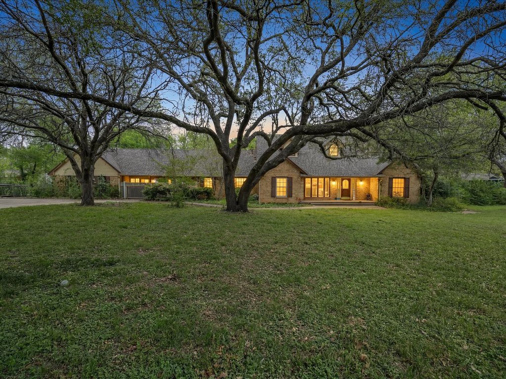 1406 Braewood Place, Duncanville, TX 75137