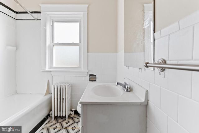 1424 MARKET ST, Camp Hill, PA 17011