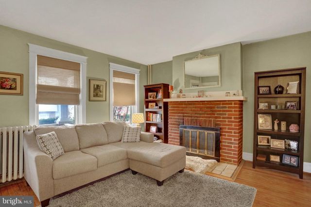 1424 MARKET ST, Camp Hill, PA 17011