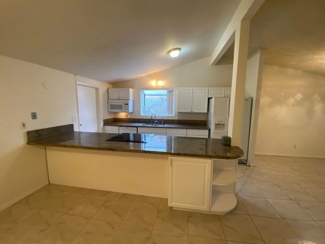 9516 Larrabee Ave, San Diego, CA 92123