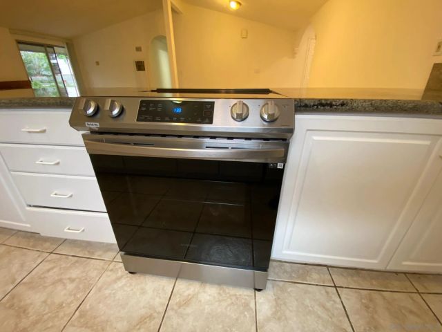 9516 Larrabee Ave, San Diego, CA 92123