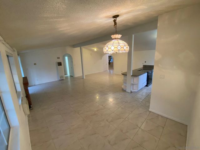 9516 Larrabee Ave, San Diego, CA 92123