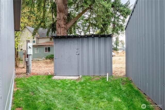 509 NW Clark Avenue, Winlock, WA 98596