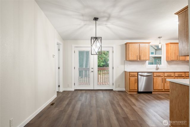 509 NW Clark Avenue, Winlock, WA 98596