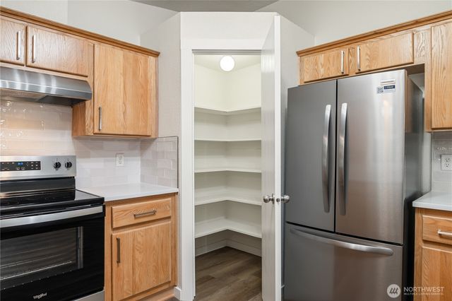 509 NW Clark Avenue, Winlock, WA 98596