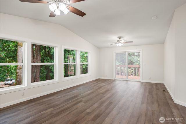 509 NW Clark Avenue, Winlock, WA 98596