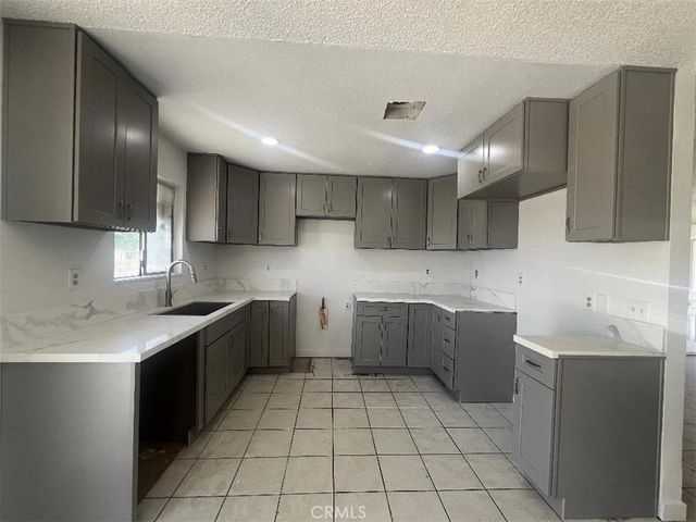 15232 Greenrock, Lancaster, CA 93535