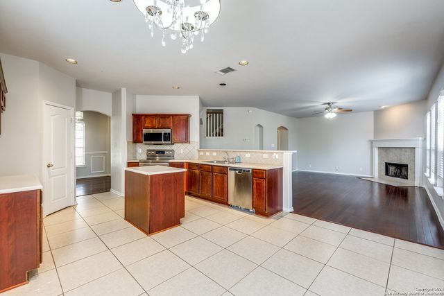 15834 REDWOODS MANOR, San Antonio, TX 78247