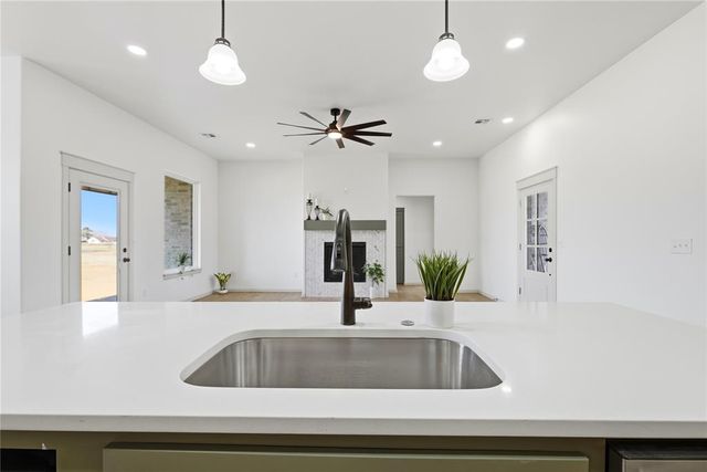 1328 Cedar Circle, Harrah, OK 73045