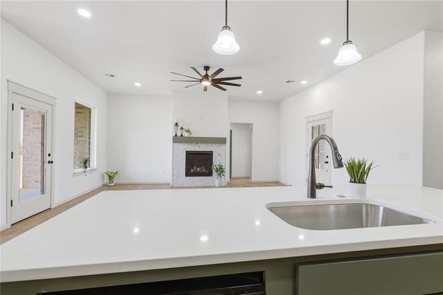 1328 Cedar Circle, Harrah, OK 73045