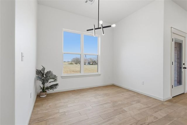 1328 Cedar Circle, Harrah, OK 73045