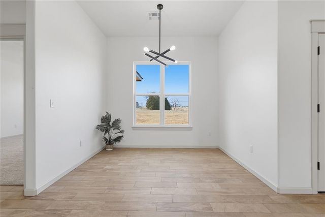 1328 Cedar Circle, Harrah, OK 73045