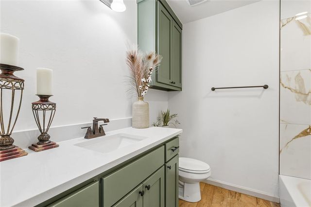 1328 Cedar Circle, Harrah, OK 73045