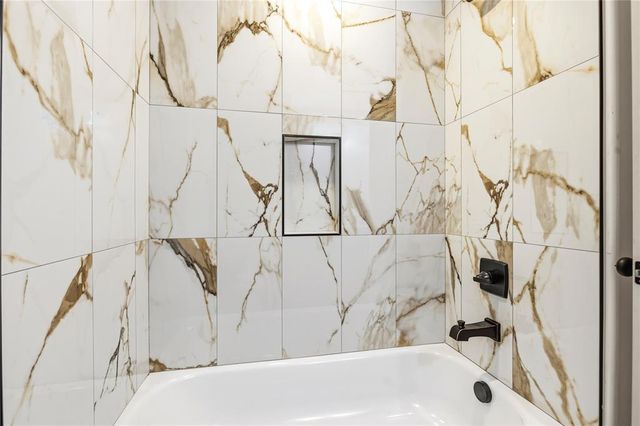 1328 Cedar Circle, Harrah, OK 73045