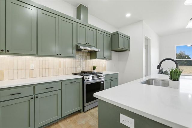 1328 Cedar Circle, Harrah, OK 73045
