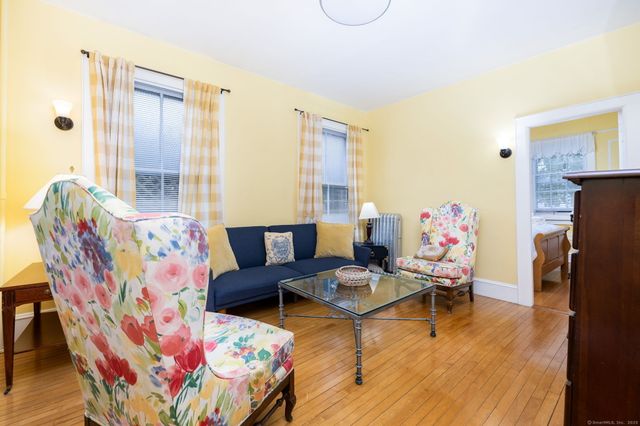 8 Pearl Street, Groton, CT 06355