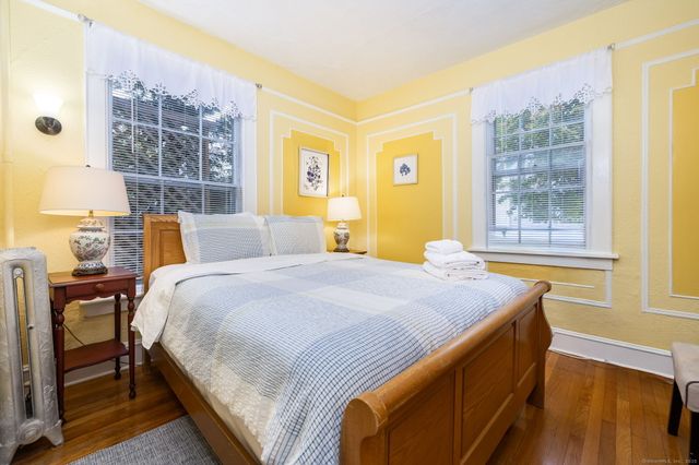 8 Pearl Street, Groton, CT 06355