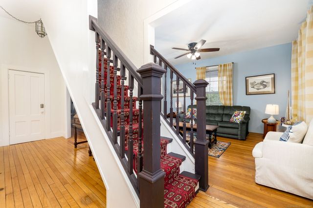 8 Pearl Street, Groton, CT 06355