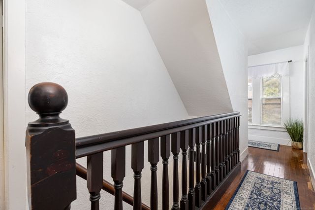 8 Pearl Street, Groton, CT 06355