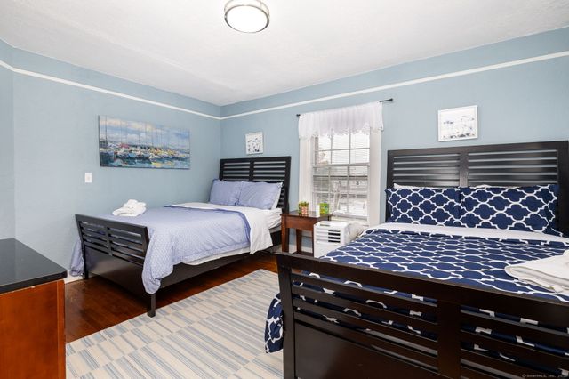 8 Pearl Street, Groton, CT 06355