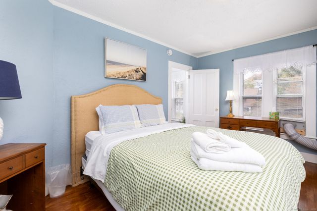 8 Pearl Street, Groton, CT 06355