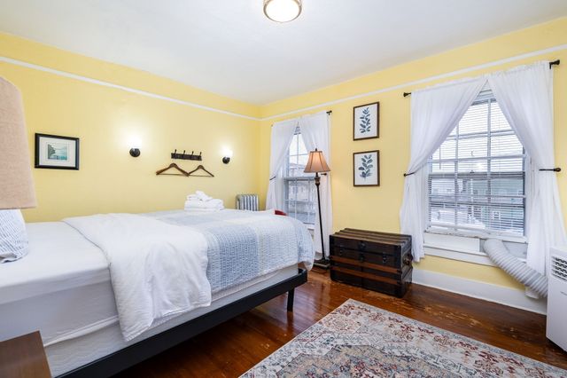 8 Pearl Street, Groton, CT 06355