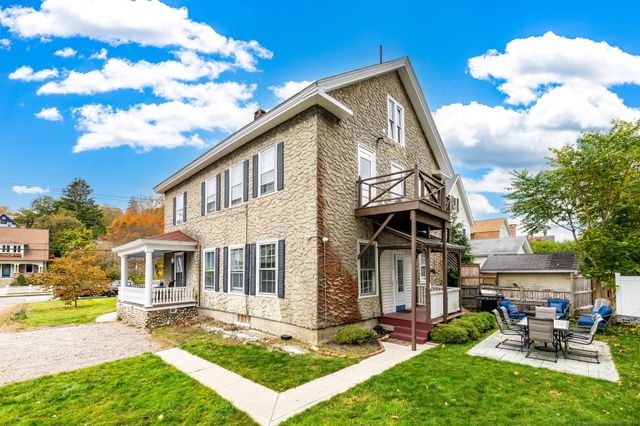 8 Pearl Street, Groton, CT 06355