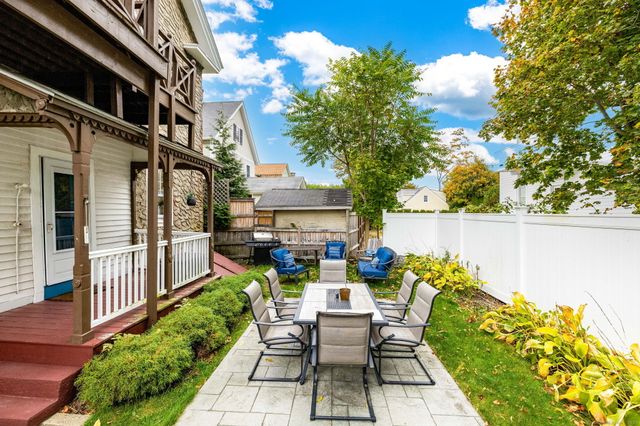 8 Pearl Street, Groton, CT 06355