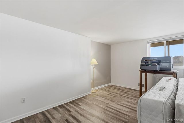 975 Watersedge Court, Oxford, MI 48371