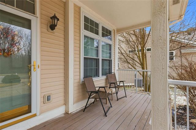 975 Watersedge Court, Oxford, MI 48371