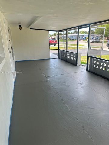 4616 NW 39th St, Lauderdale Lakes, FL 33319