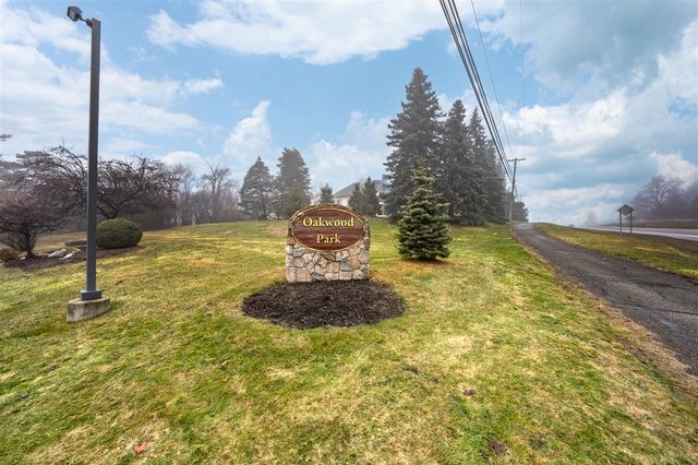 1564 Charter Oak Drive, Rochester Hills, MI 48309