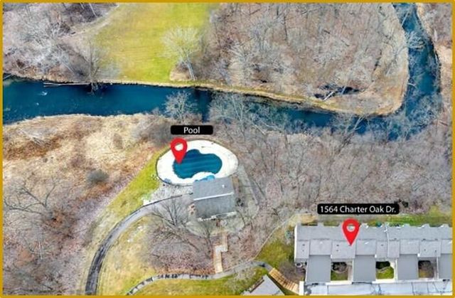 1564 Charter Oak Drive, Rochester Hills, MI 48309