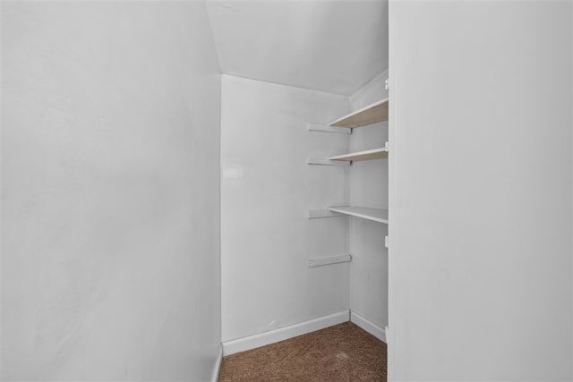 1564 Charter Oak Drive, Rochester Hills, MI 48309