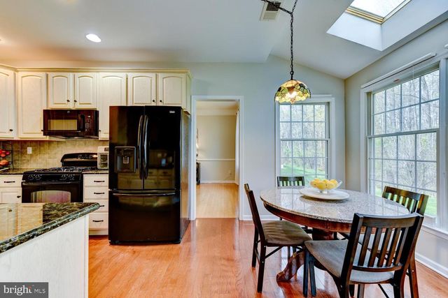 16 DEVONSHIRE DR, Princeton, NJ 08540