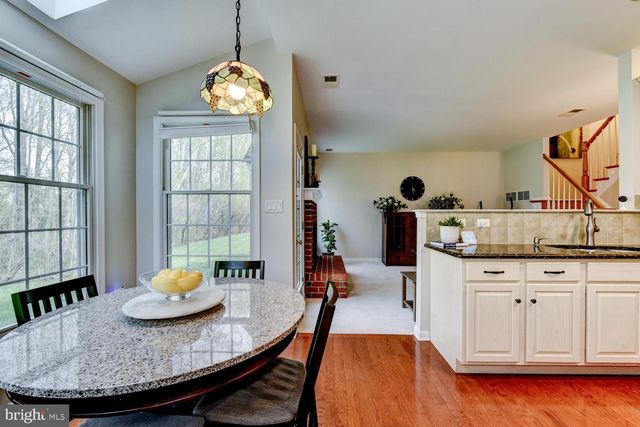 16 DEVONSHIRE DR, Princeton, NJ 08540