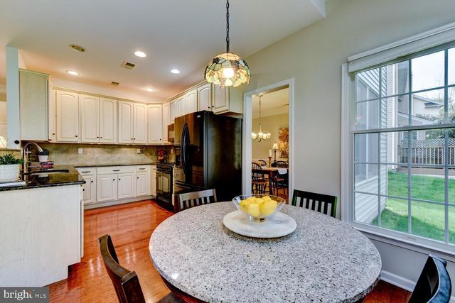 16 DEVONSHIRE DR, Princeton, NJ 08540