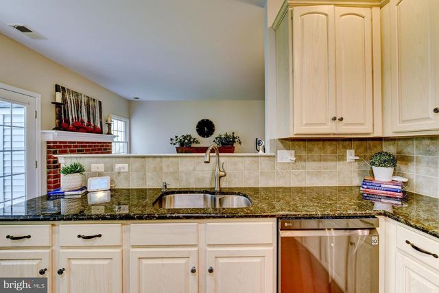 16 DEVONSHIRE DR, Princeton, NJ 08540