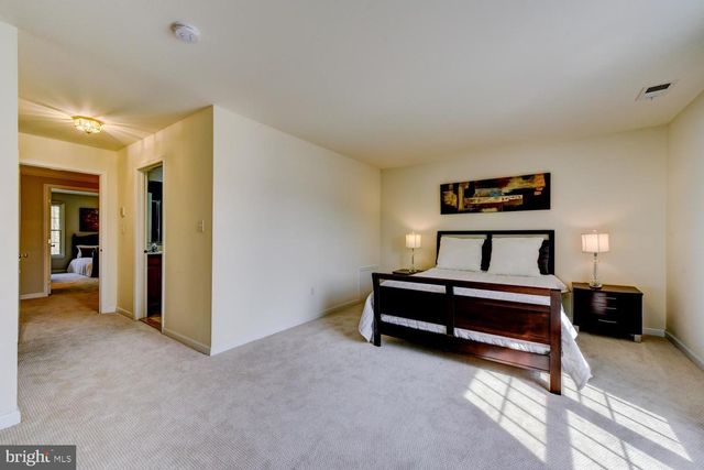 16 DEVONSHIRE DR, Princeton, NJ 08540