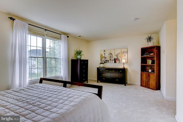 16 DEVONSHIRE DR, Princeton, NJ 08540