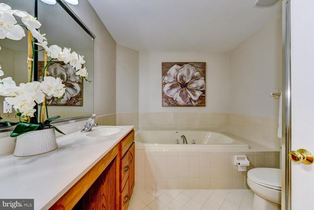 16 DEVONSHIRE DR, Princeton, NJ 08540