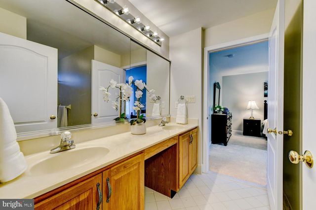 16 DEVONSHIRE DR, Princeton, NJ 08540