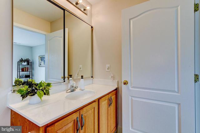 16 DEVONSHIRE DR, Princeton, NJ 08540