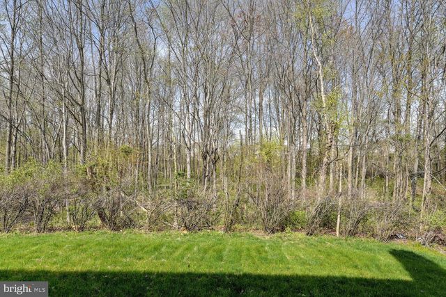 16 DEVONSHIRE DR, Princeton, NJ 08540