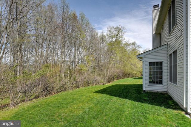 16 DEVONSHIRE DR, Princeton, NJ 08540