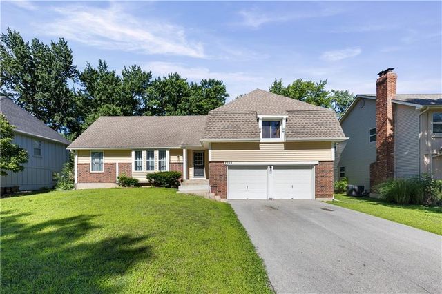 7732 Westgate Drive, Lenexa, KS 66216