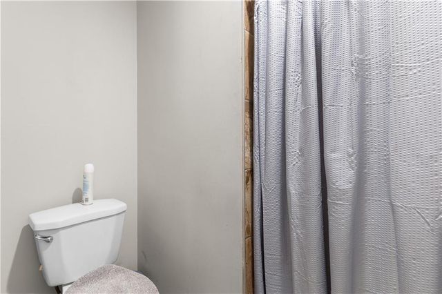 7732 Westgate Drive, Lenexa, KS 66216