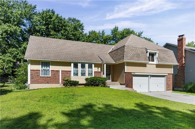 7732 Westgate Drive, Lenexa, KS 66216